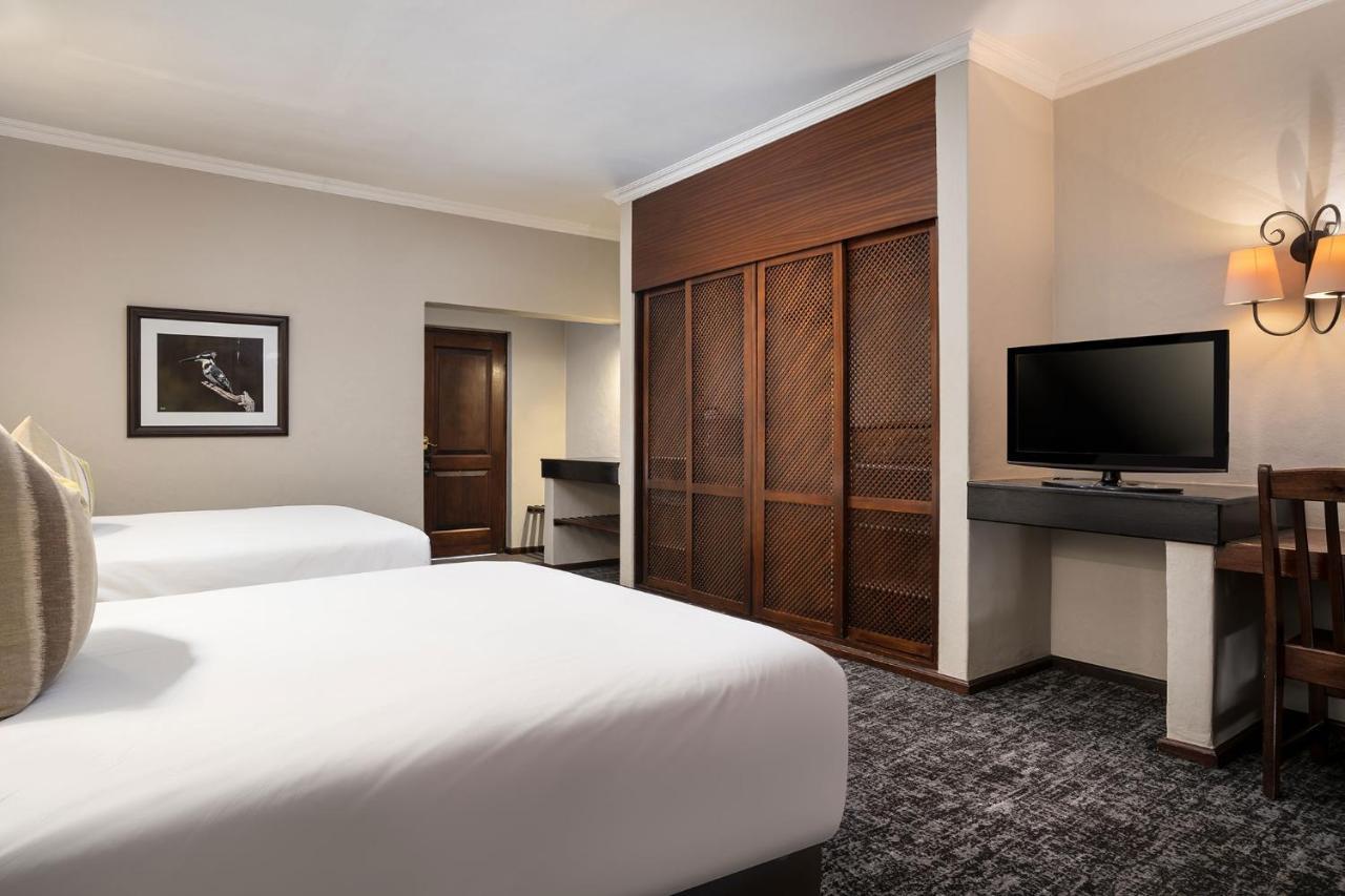 Premier Hotel Roodevalley Pretoria-Noord Extérieur photo